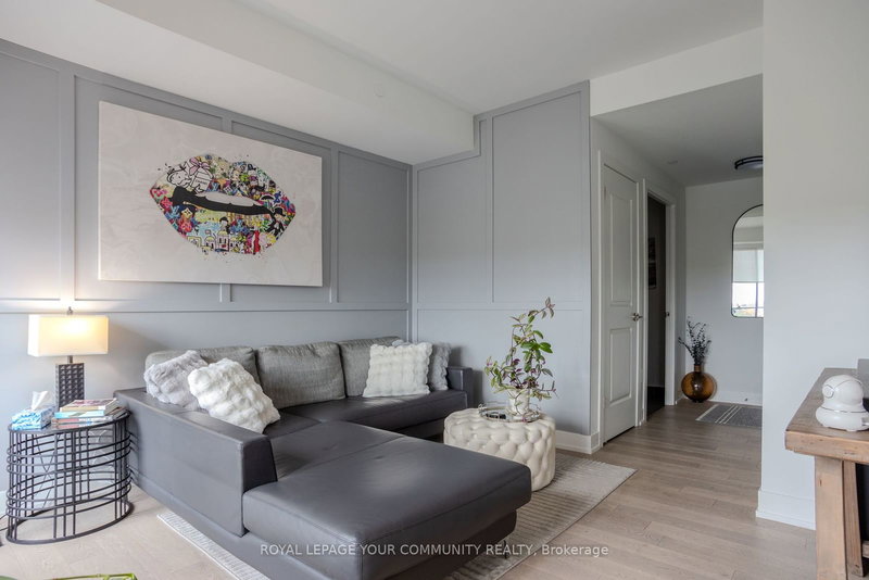 1001 - 1063 Douglas McCurdy Comm Circ, Mississauga, L5G 1H9 | Image 3