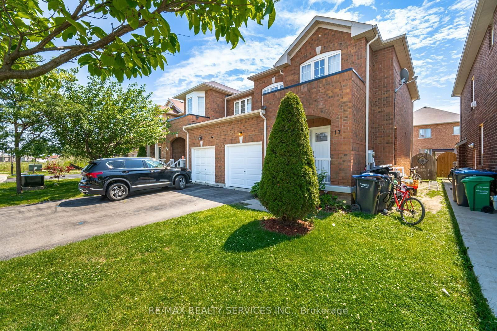 Semi-Detached House sold at 17 Dawes Road, Brampton, Credit Valley, L6X 0R8 - MLS: W11905526