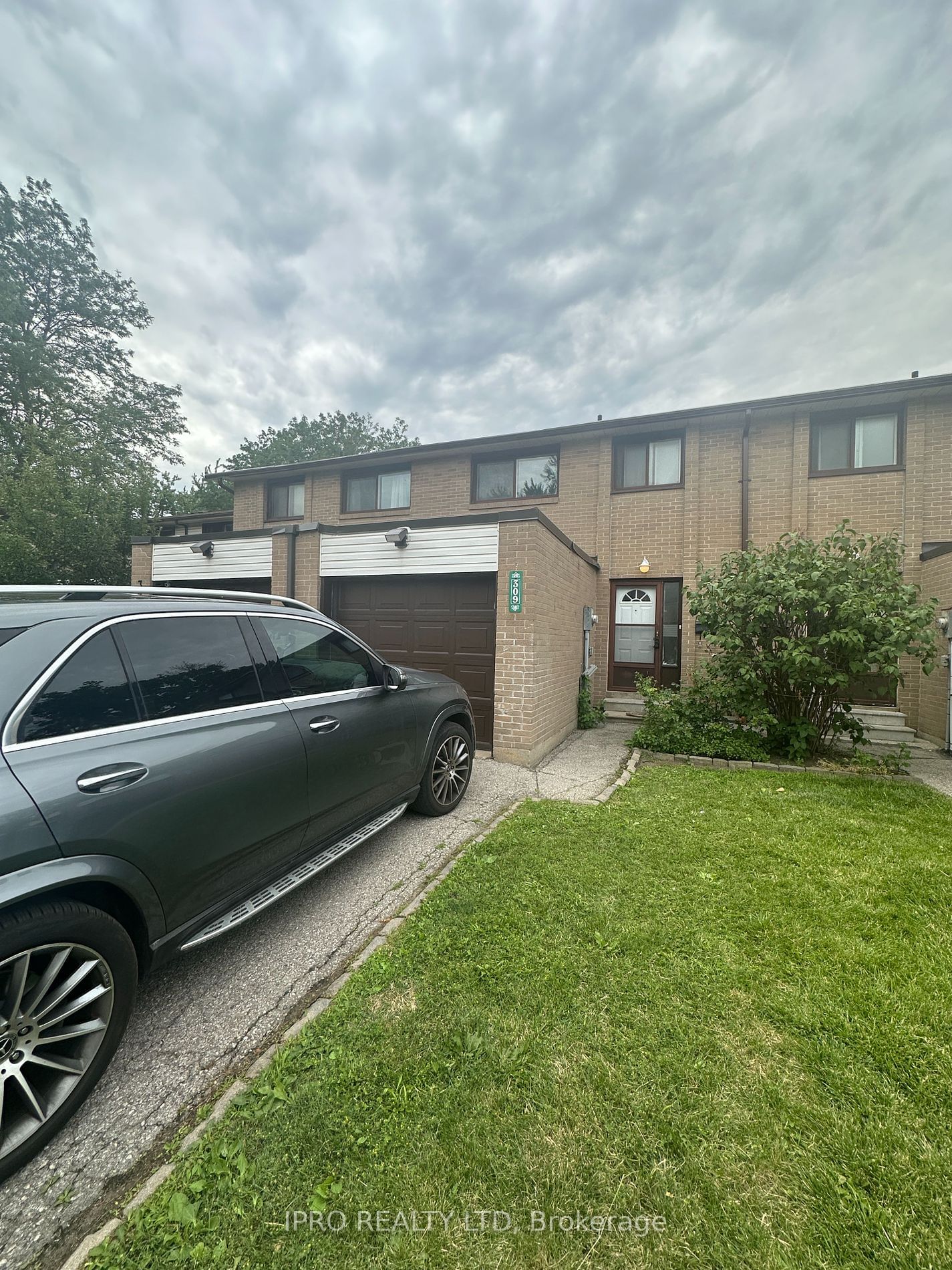 Townhouse for lease at 309 Fleetwood Crescent, Brampton, Southgate, L6T 2E7 - MLS: W11905565