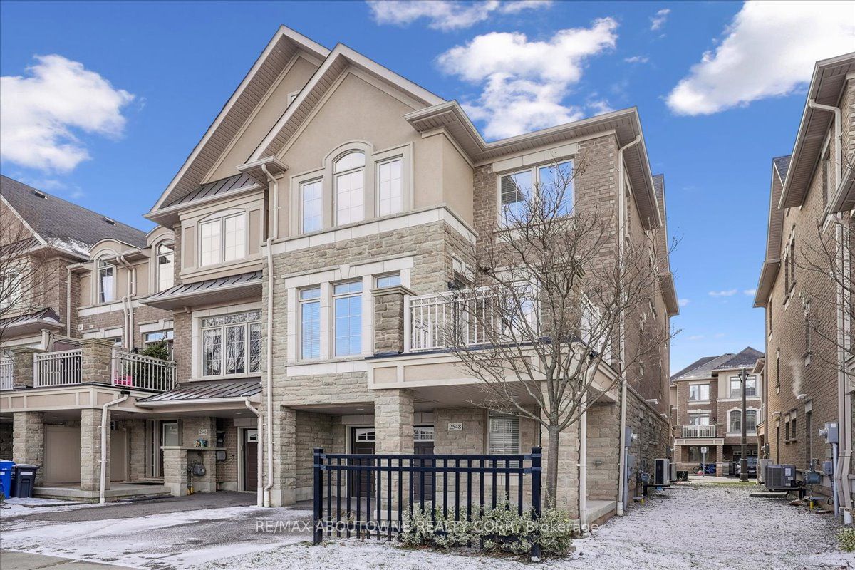 Townhouse leased at 2548 Grand Oak Trail, Oakville, 1019 - WM Westmount, L6M 0S4 - MLS: W11905911