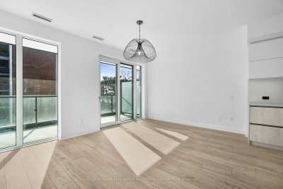 Unit 603 — 21 Park Street E — photo 5