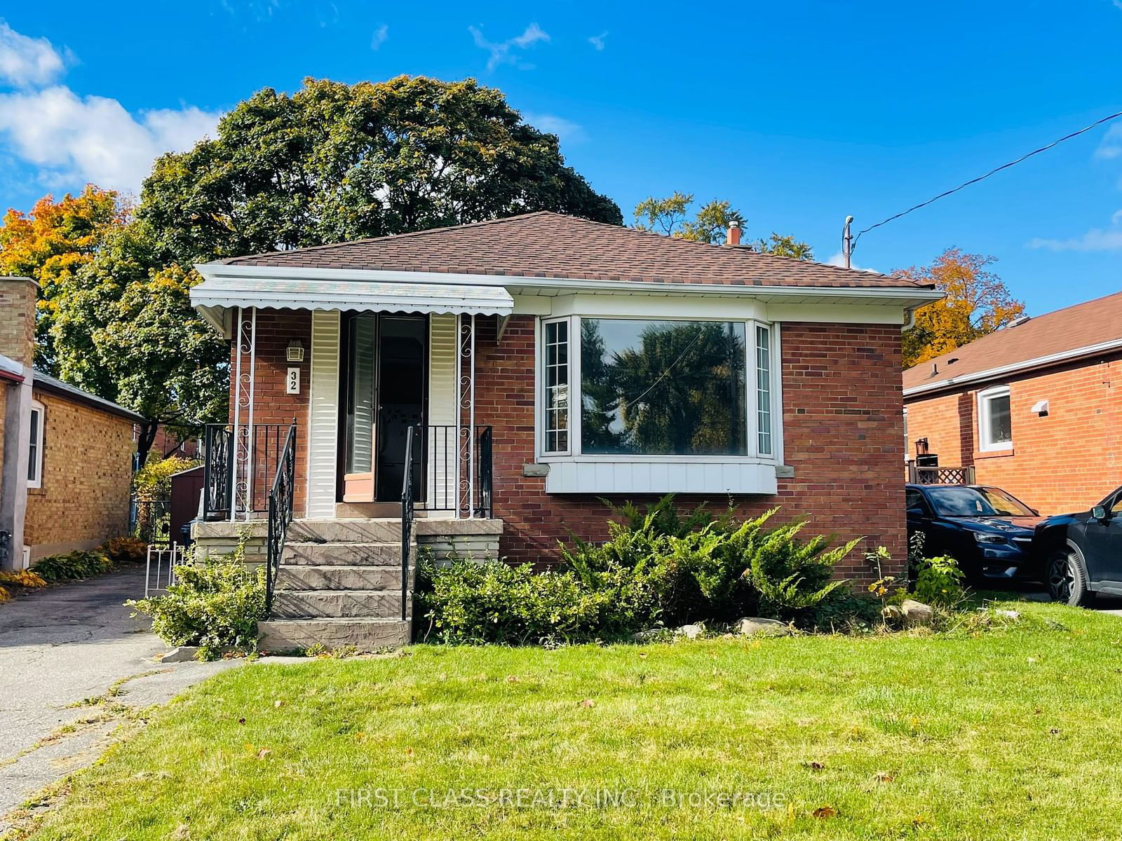 Detached House leased at 32 Charleston Road, Toronto, Islington-City Centre West, M9B 4M7 - MLS: W11906468