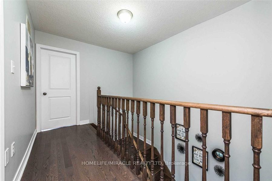 Listing Image 17