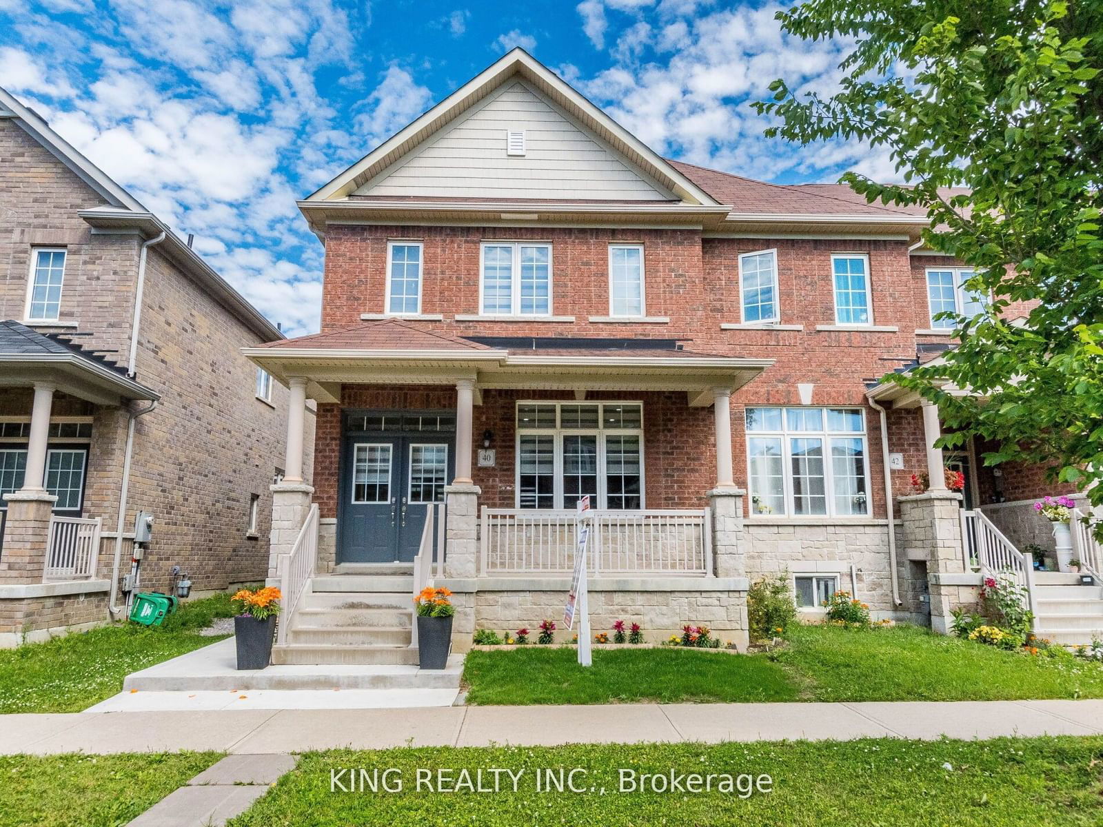 Townhouse for sale at 40 Saint Dennis Road, Brampton, Sandringham-Wellington North, L6R 3W7 - MLS: W11906663