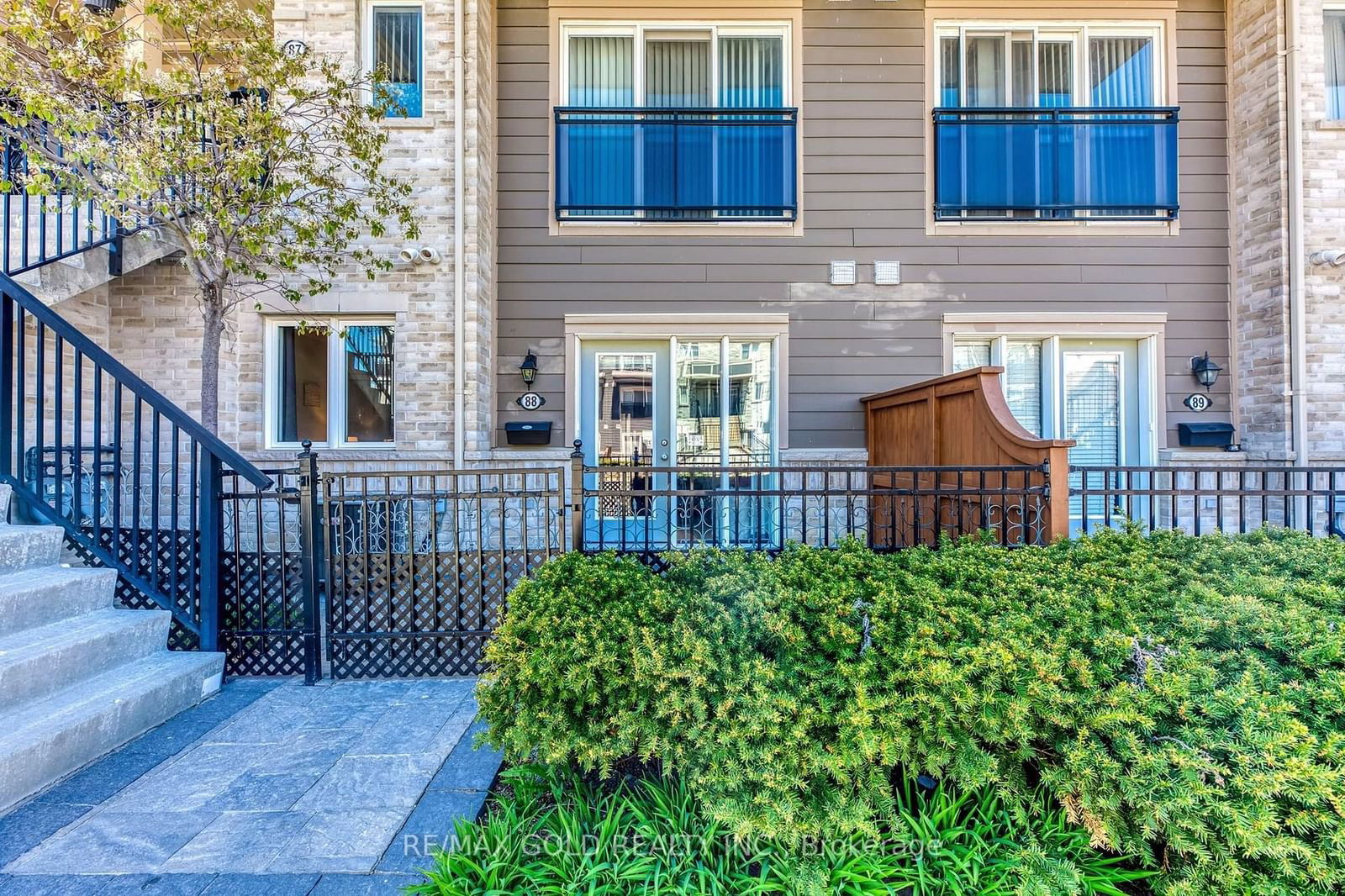 Townhouse for lease at 88-60 Fairwood Circle, Brampton, Sandringham-Wellington, L6R 0Y6 - MLS: W11906934