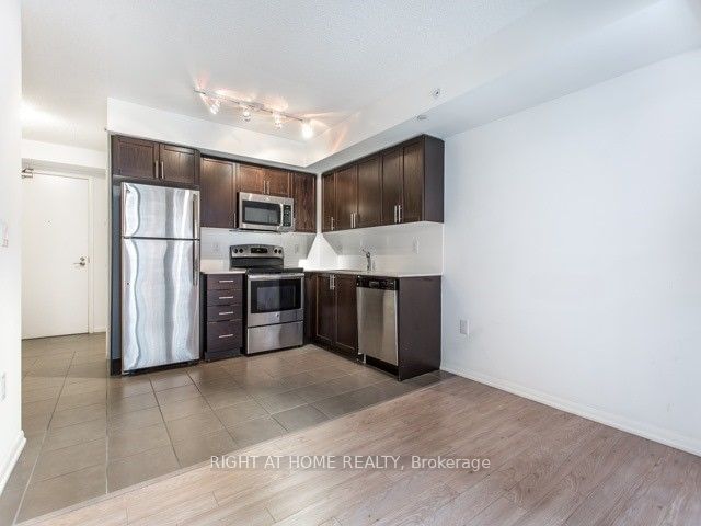 Condo for lease at 323-830 Lawrence Avenue, Toronto, Yorkdale-Glen Park, M6A 0B6 - MLS: W11907107