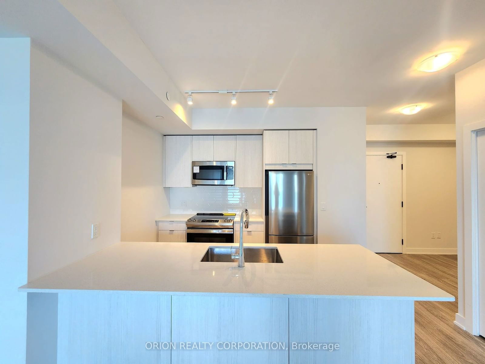 Condo leased at 1002-4130 Parkside Village Drive, Mississauga, City Centre, L5B 3M8 - MLS: W11907744