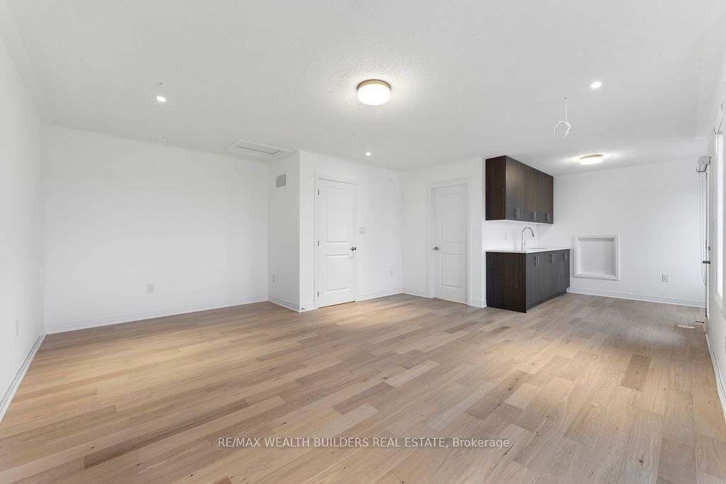 3 Crown Gate - Photo 27