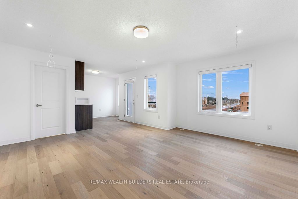 3 Crown Gate - Photo 28