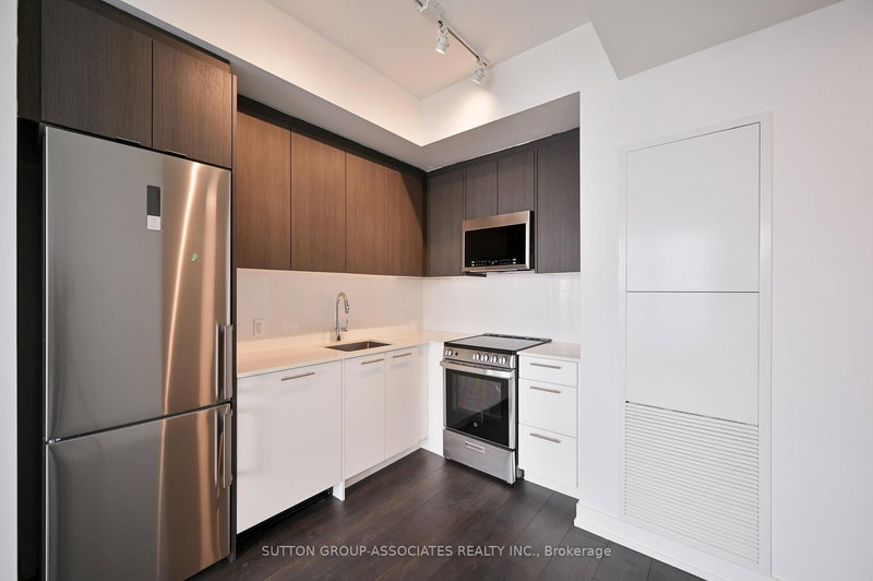 1010 - 215 Veterans Dr, Brampton, L7A 0B6 | Image 3