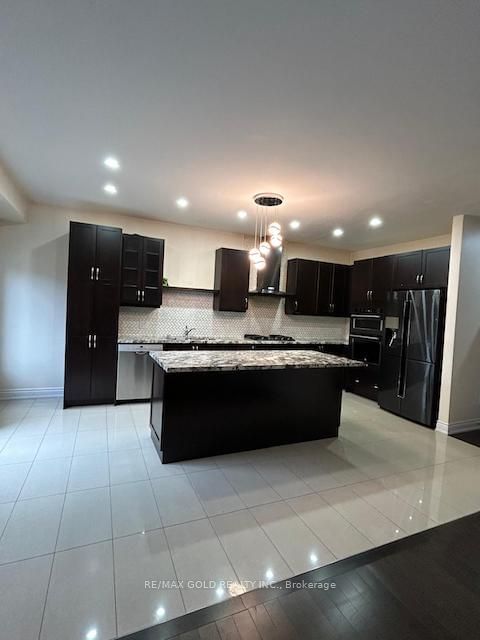 Detached House for lease at 89 Hollowgrove Boulevard, Brampton, Vales of Castlemore, L6P 4L6 - MLS: W11908615