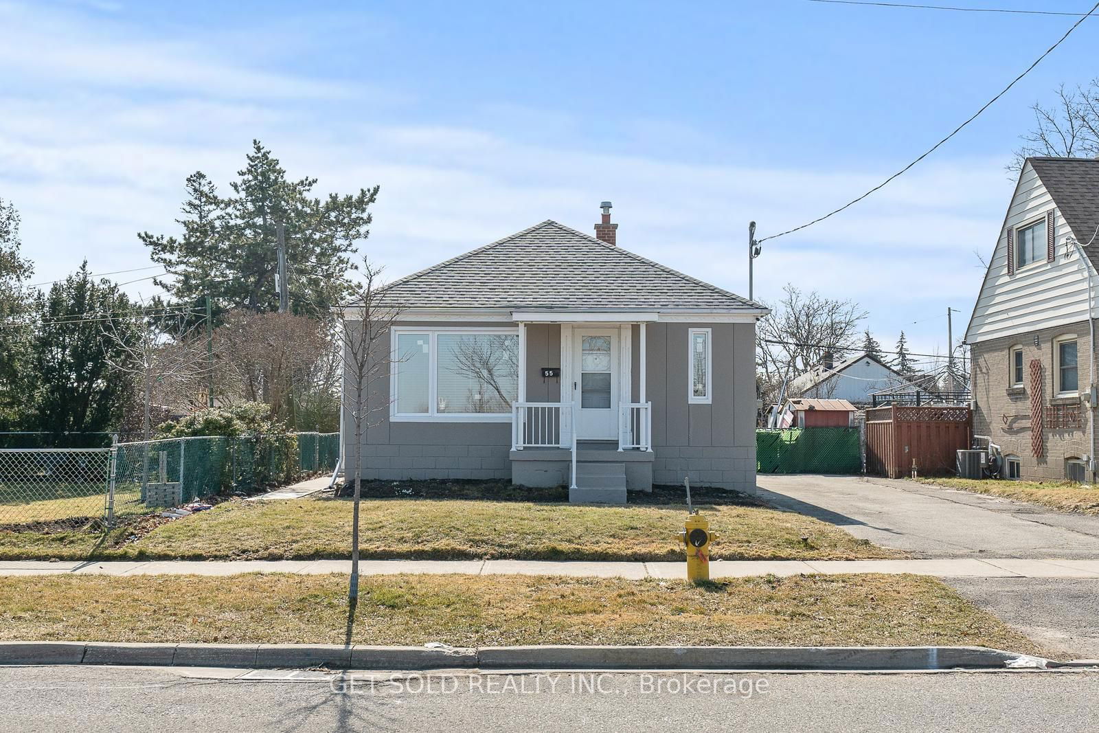 Detached House leased at main-55 Hadrian Drive, Toronto, Elms-Old Rexdale, M9W 1V5 - MLS: W11908939