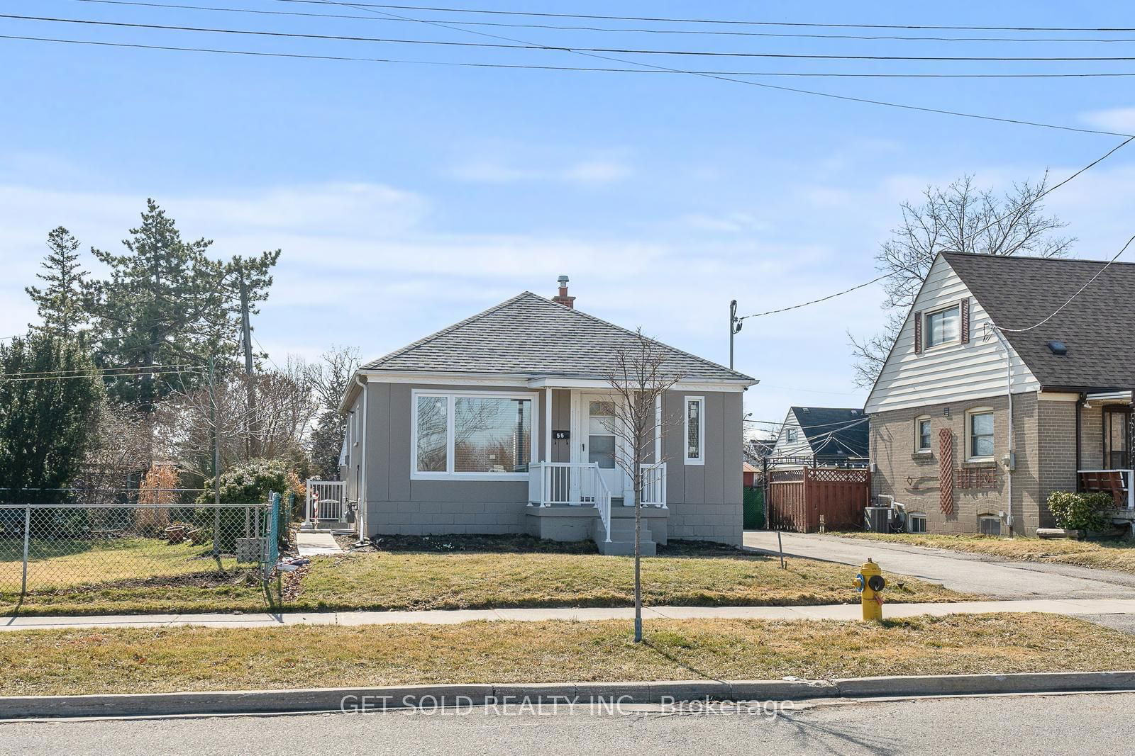 Detached House for lease at main-55 Hadrian Drive, Toronto, Elms-Old Rexdale, M9W 1V5 - MLS: W11908939