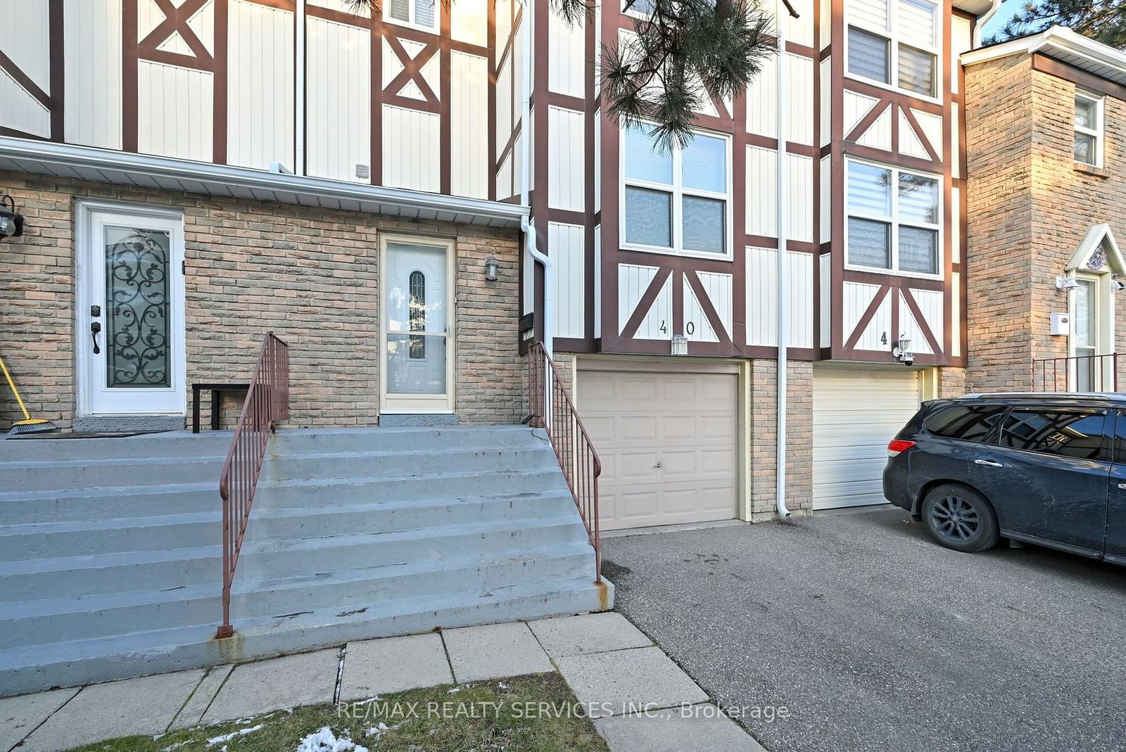 Townhouse for sale at 40 Morley Crescent, Brampton, Central Park, L6S 3K8 - MLS: W11909108