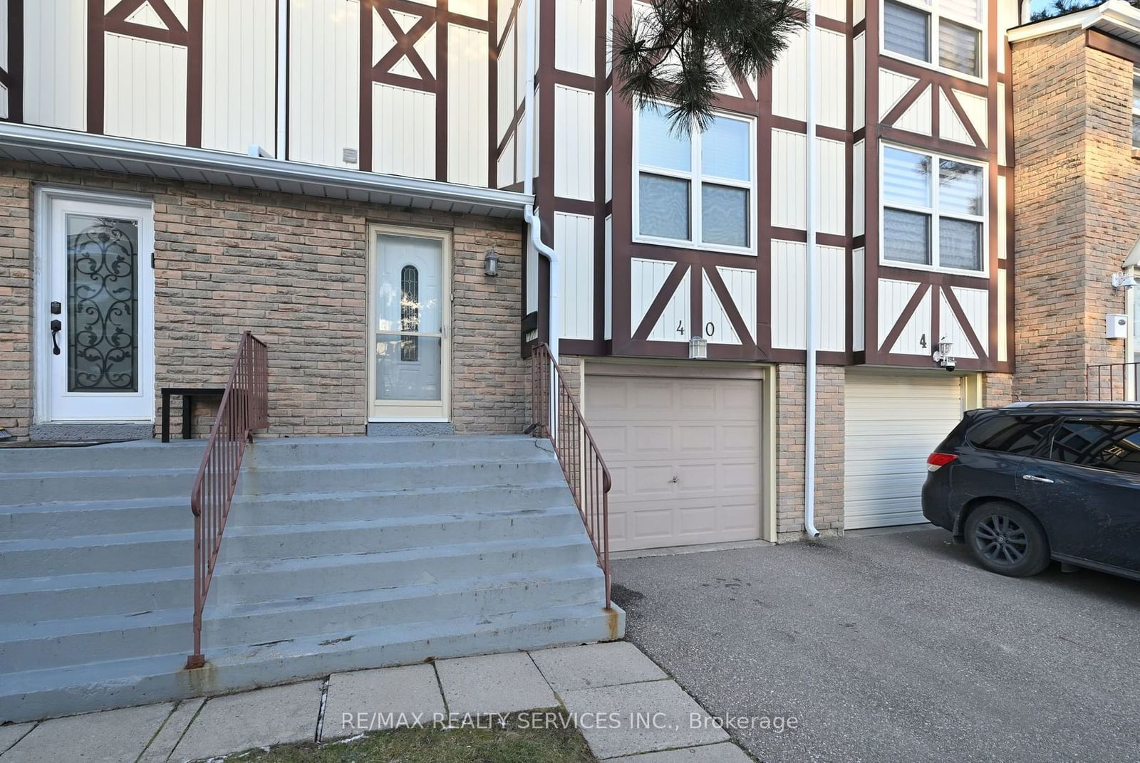 Townhouse for sale at 40 Morley Crescent, Brampton, Central Park, L6S 3K8 - MLS: W11909108