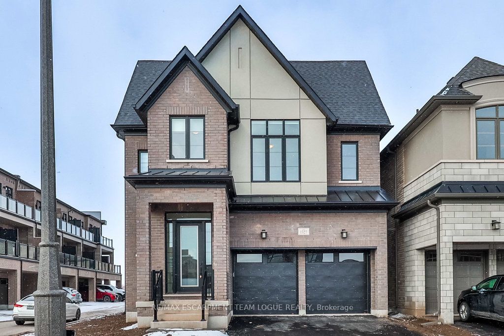 Detached House for lease at 1327 Wheat Boom Drive, Oakville, 1010 - JM Joshua Meadows, L6H 7Z6 - MLS: W11909551