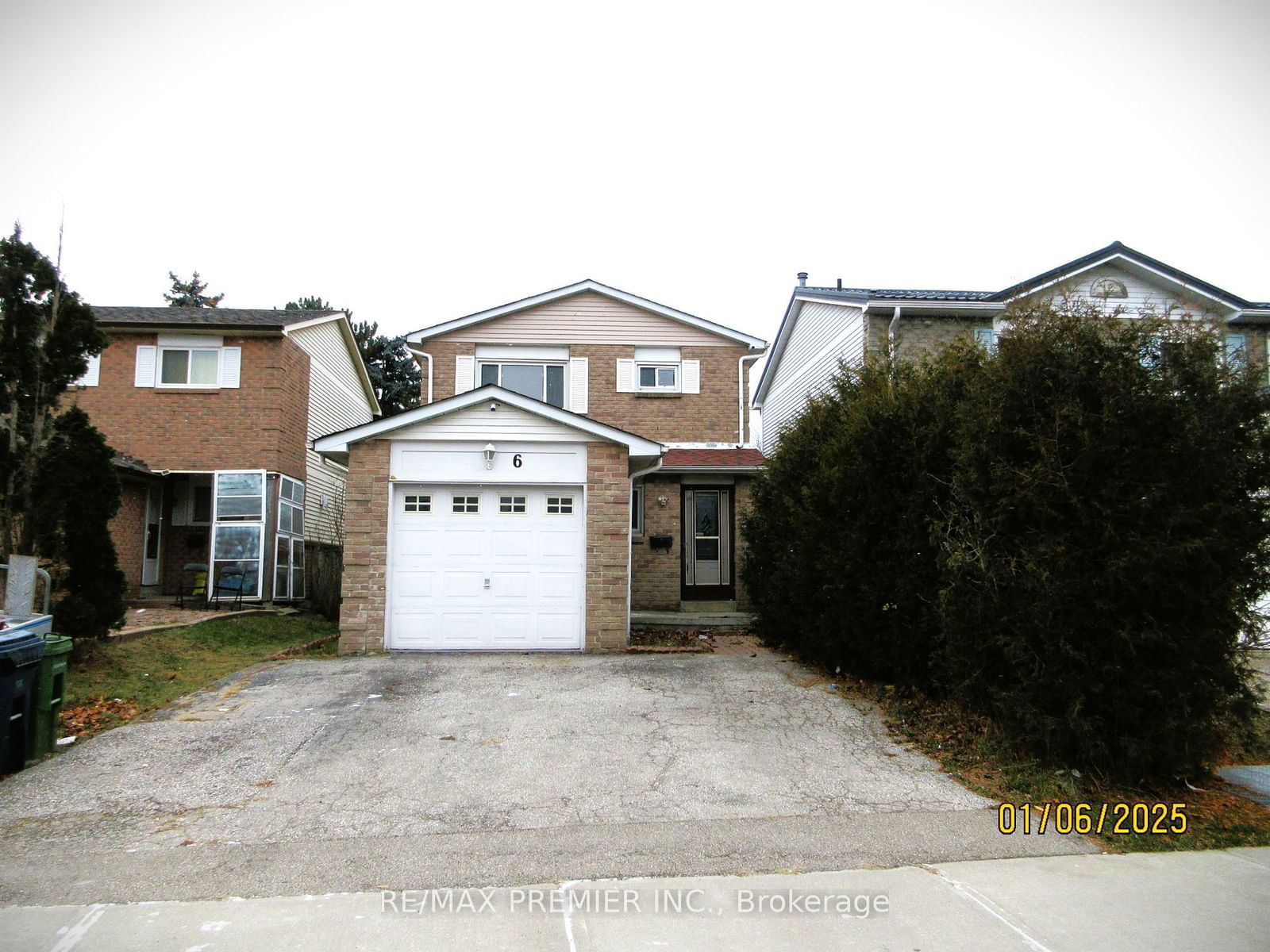 Detached House sold at 6 Alba Place, Toronto, West Humber-Clairville, M9W 6G6 - MLS: W11910046