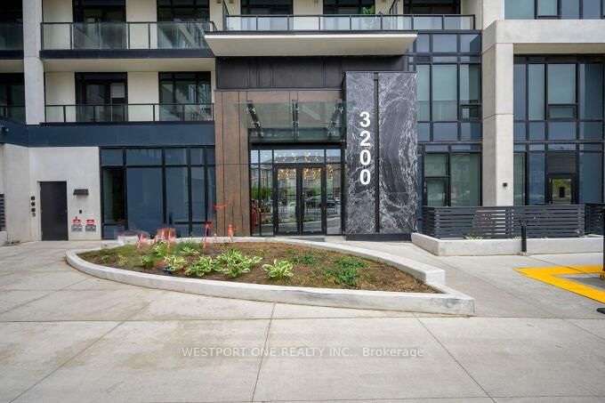 318 - 3200 William Coltson Ave, Oakville, L6H 7W8 | Image 2