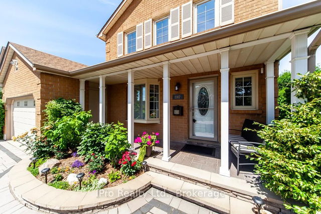 847 Cedarbrae Avenue
