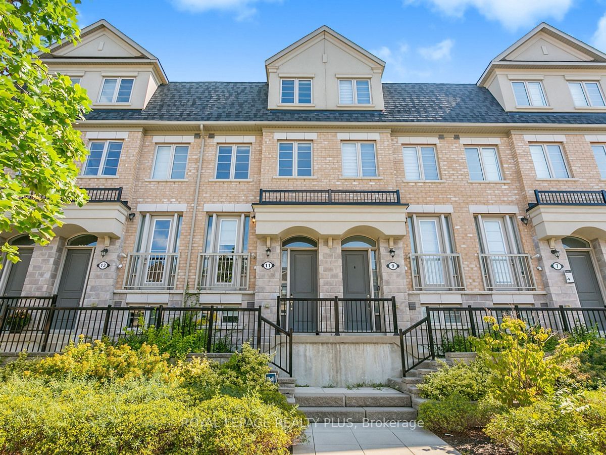 Townhouse for lease at 11 Edward Horton Crescent, Toronto, Islington-City Centre West, M8Z 0E5 - MLS: W11910416