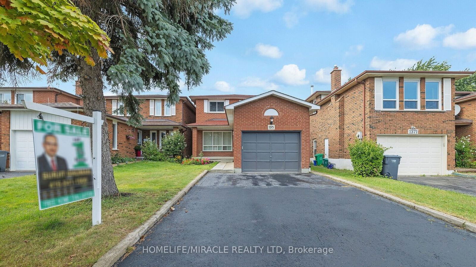 Detached House sold at 1575 Shale Oak Mews, Mississauga, Rathwood, L4W 2M1 - MLS: W11910463