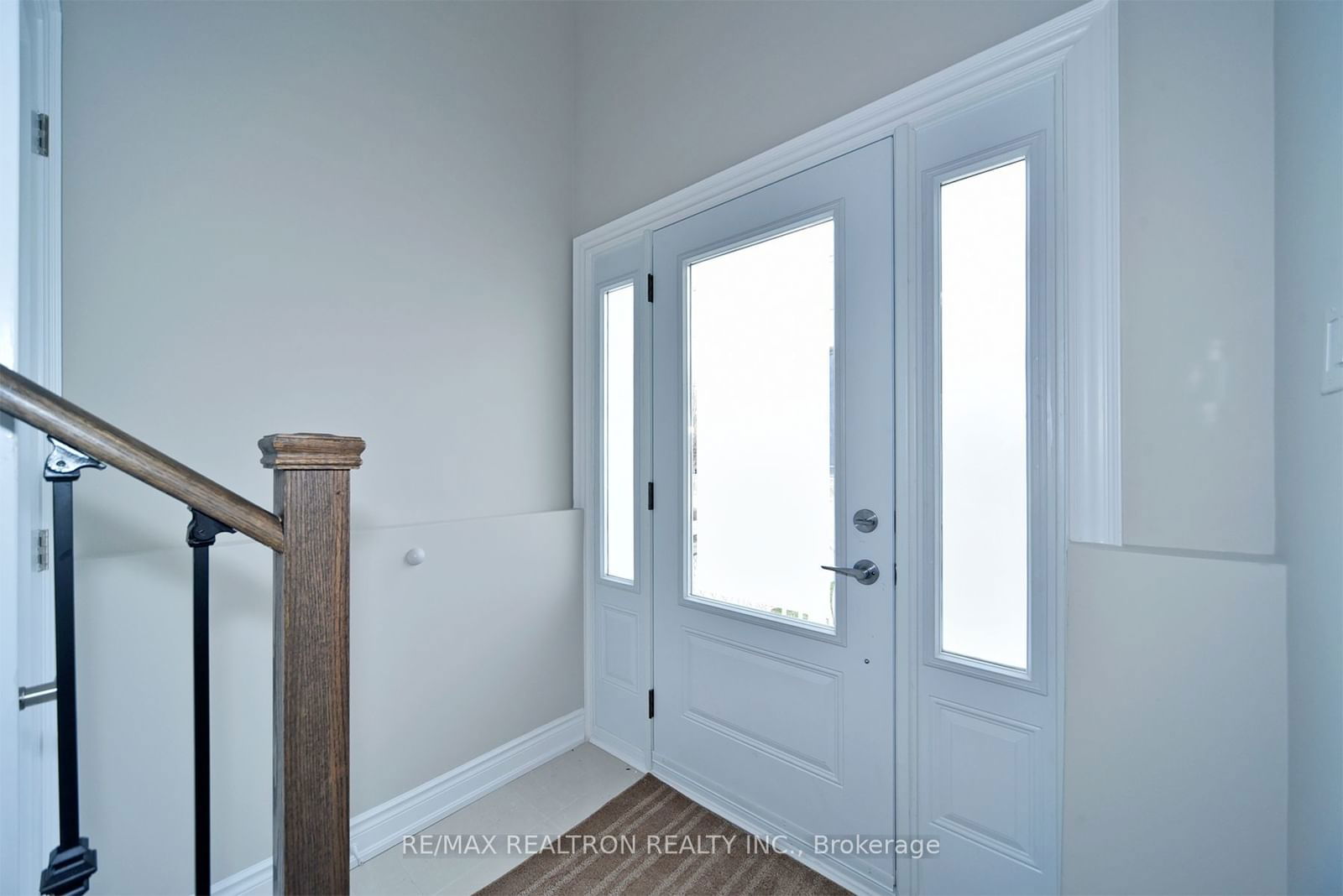 Semi-Detached House for lease at Main Fl-1 Enid Crescent, Toronto, Yorkdale-Glen Park, M6B 1R9 - MLS: W11911086