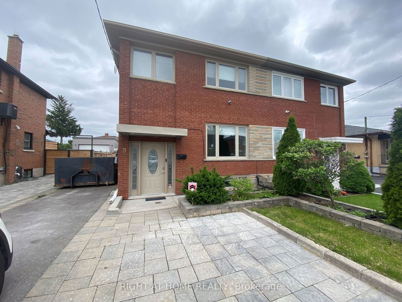 Building at 9 Snowood Court, Toronto, Glenfield-Jane Heights