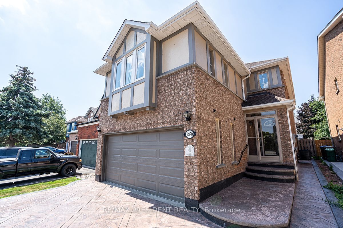 Detached House for sale at 5880 Chorley Place, Mississauga, Central Erin Mills, L5M 5L7 - MLS: W11911357