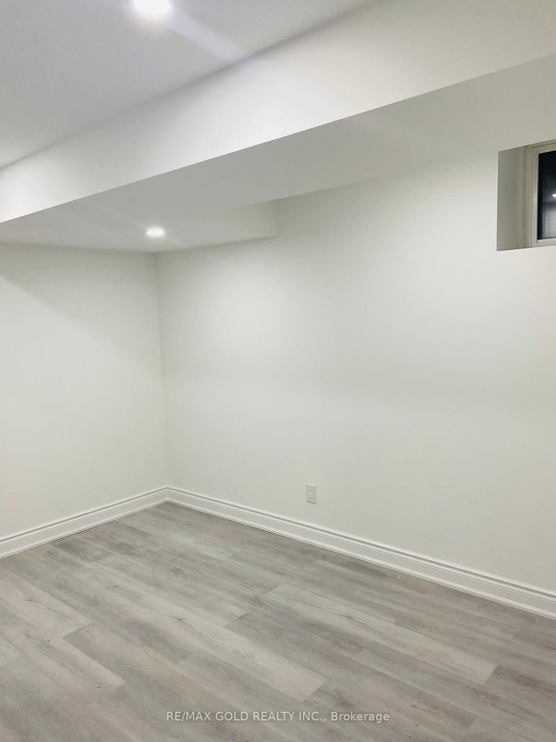 Bsmt - 9 Sugar Pearl Rd, Brampton, L6Z 0K5 | Image 3