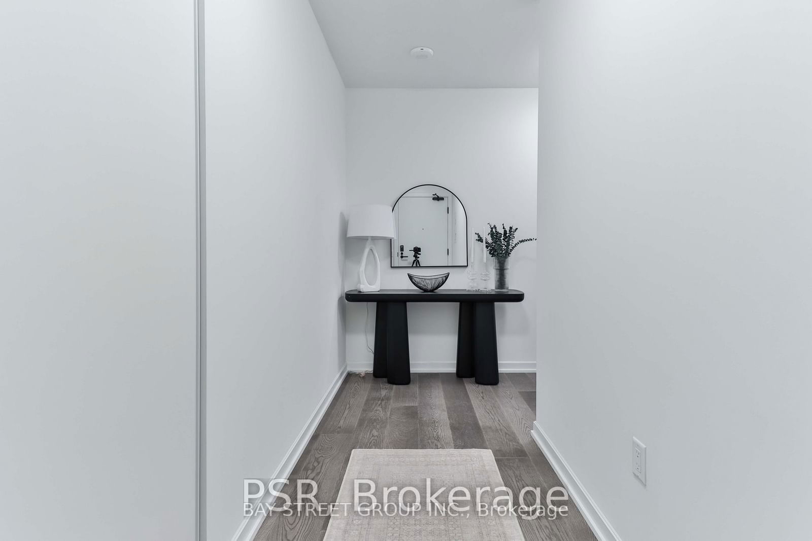 Condo leased at 604-10 Graphophone Grve, Toronto, Dovercourt-Wallace Emerson-Junction, M6H 2A6 - MLS: W11912068