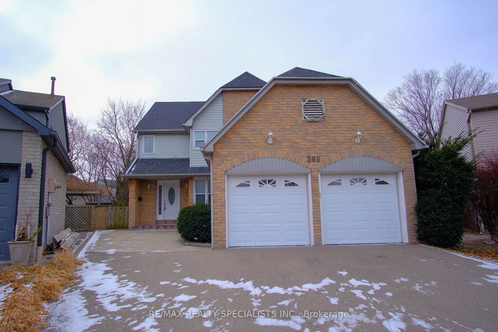 Detached House sold at 39B Newington Crescent, Toronto, Eringate-Centennial-West Deane, M9C 5B7 - MLS: W11912141