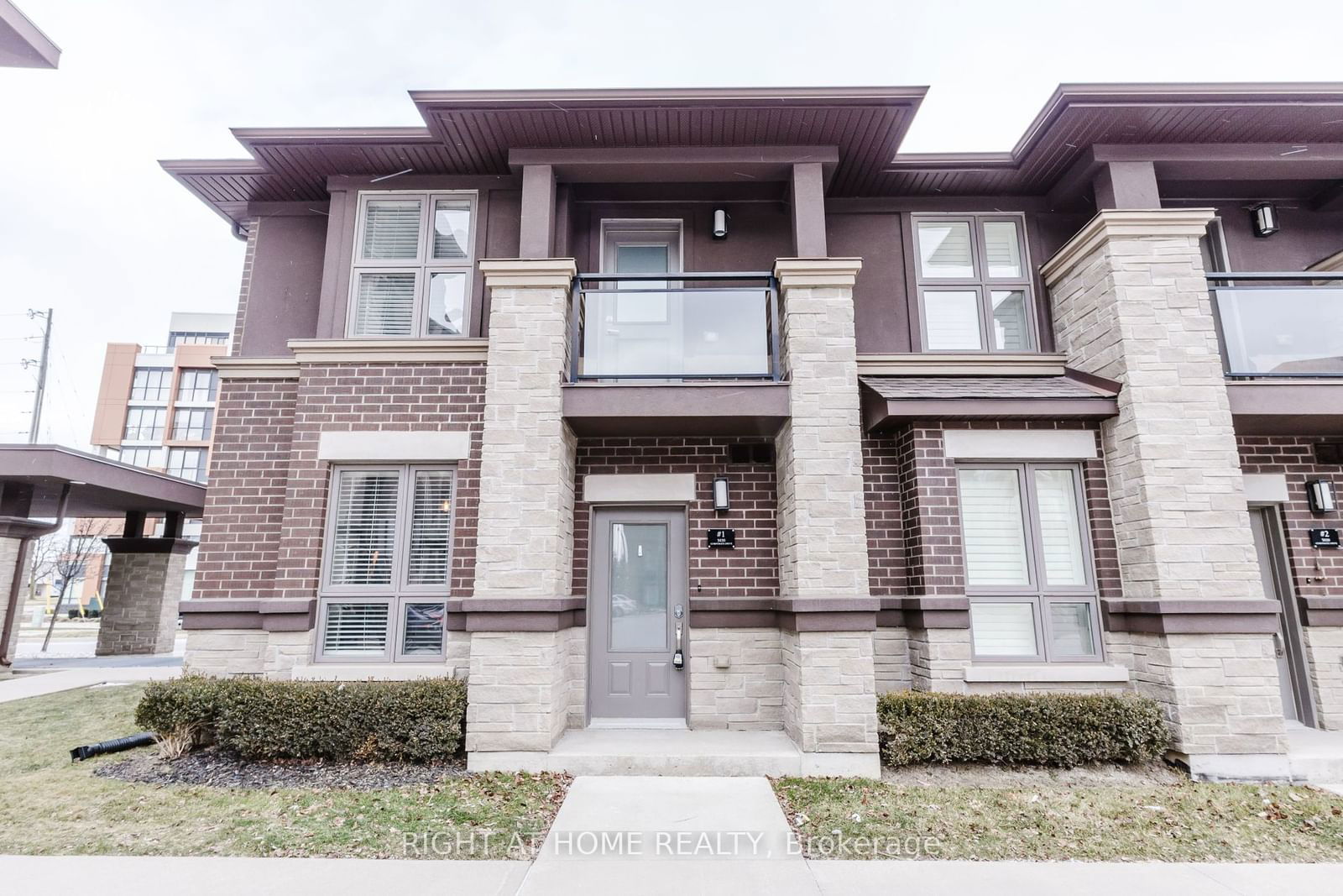 Townhouse leased at 1-5030 Corporate Drive, Burlington, Uptown, L7L 0H8 - MLS: W11912223