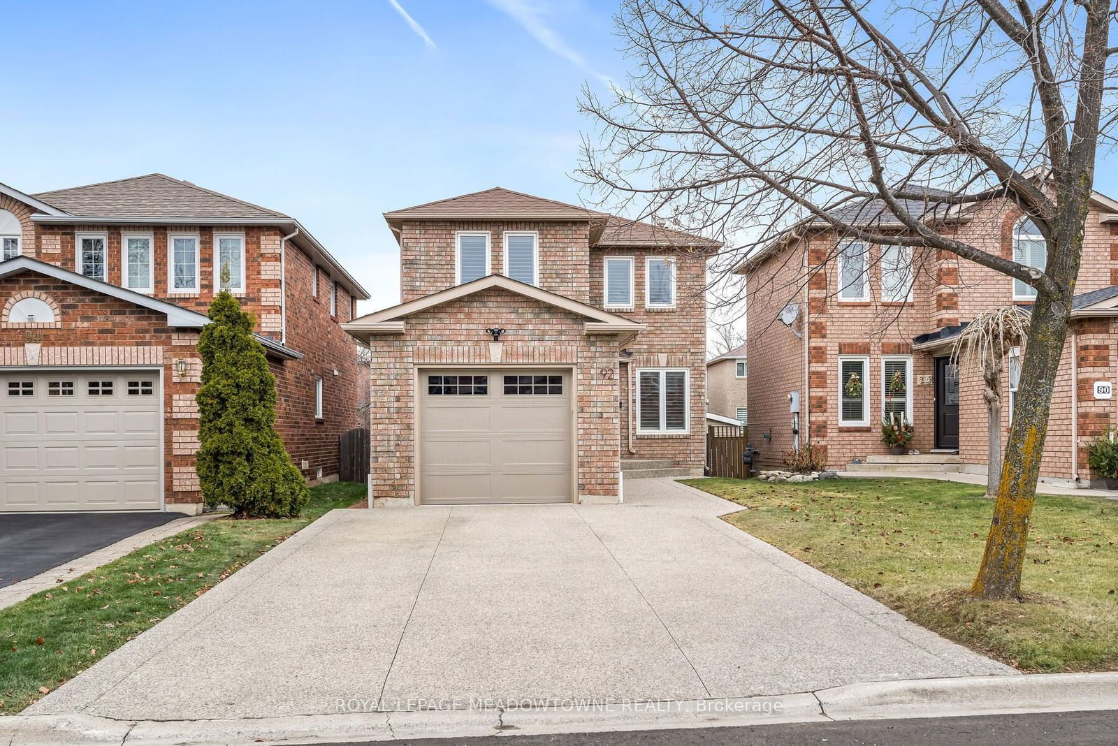 Detached House sold at 92 Smith Drive, Halton Hills, Georgetown, L7G 5S7 - MLS: W11912605