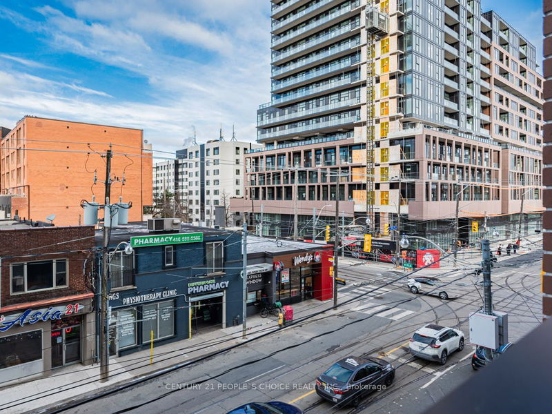 home for lease on 218-270 Dufferin Street