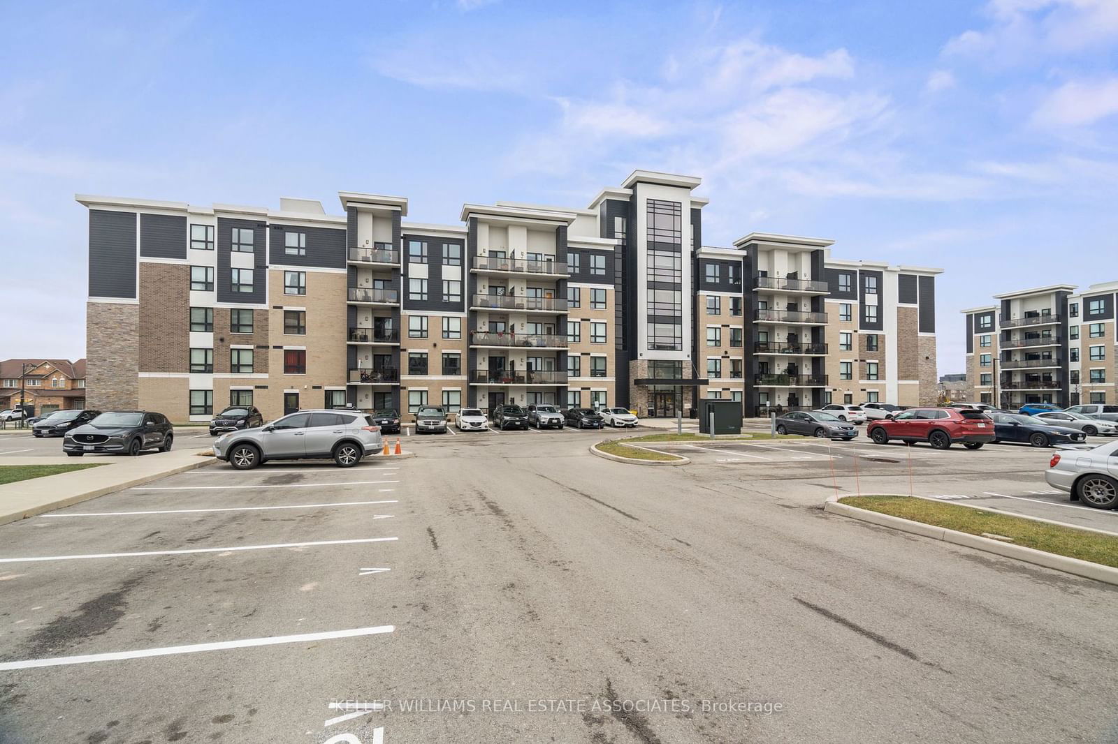 Condo sold at 203-650 Sauve Street, Milton, 1023 - BE Beaty, L9T 9A8 - MLS: W11912630