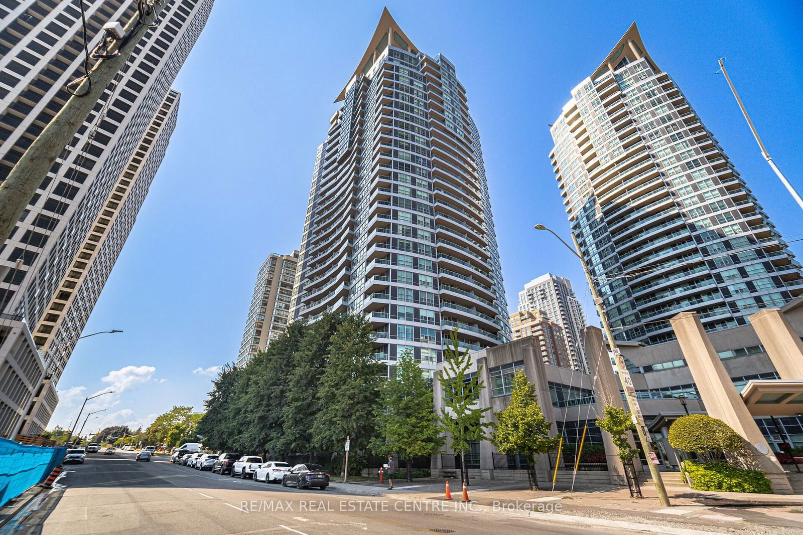 Condo for sale at 105-33 Elm Drive, Mississauga, City Centre, L5B 4M2 - MLS: W11912685