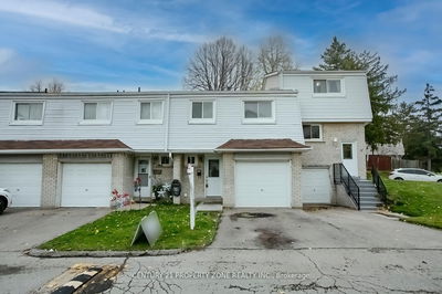 Townhouse for sale at 96-400 Mississauga Valley Boulevard, Mississauga, Mississauga Valleys, L5A 3N6 - MLS: W11912699