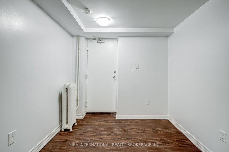 B1A - 70 Melbourne Ave, Toronto, M6K 1K7 | Image 2