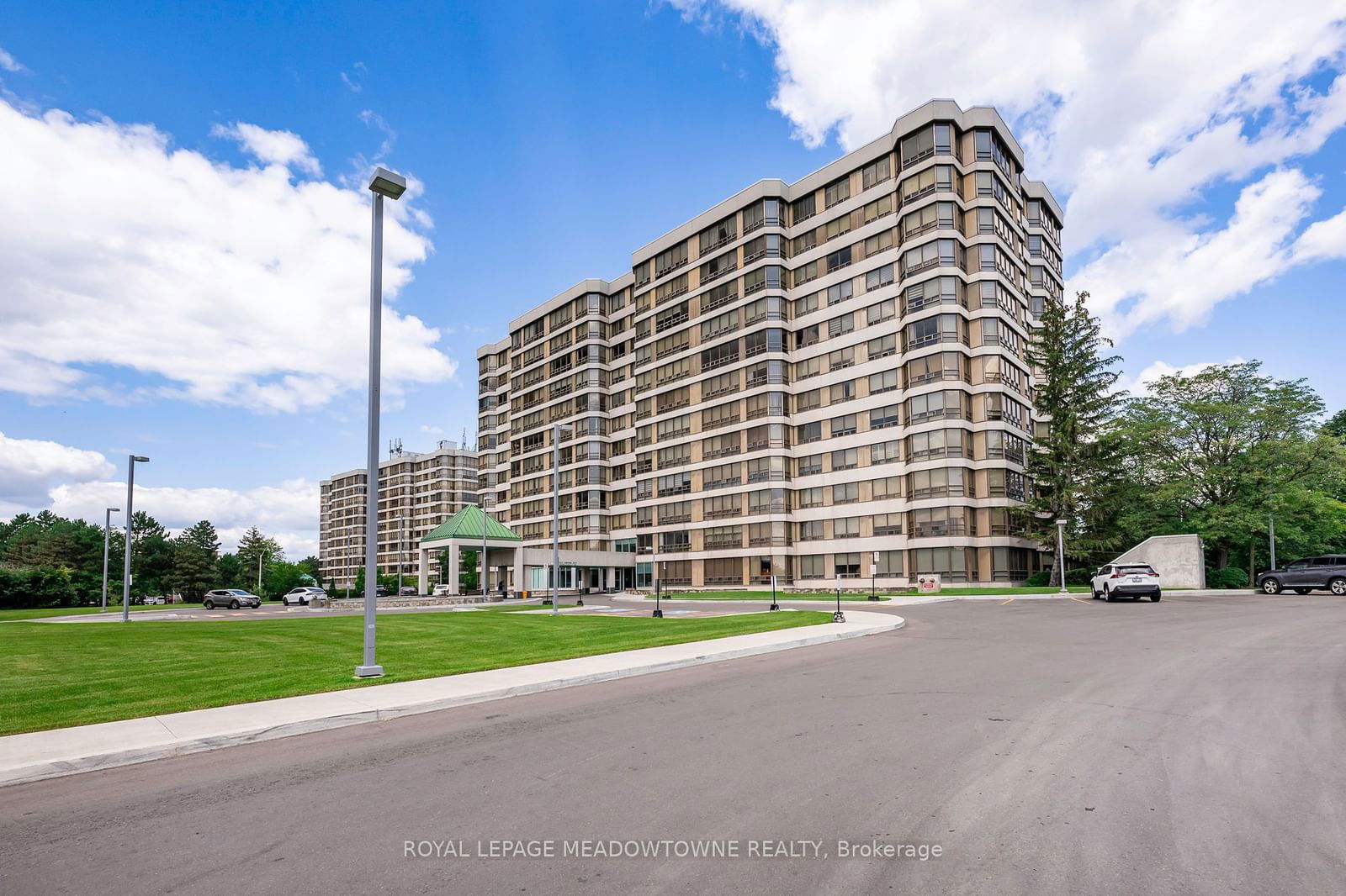 Condo for sale at 1109-320 Mill Street, Brampton, Brampton South, L6Y 3V2 - MLS: W11912855