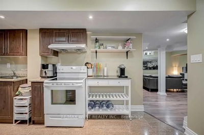Unit Lower — 33 Lone Rock Circ, Brampton - Bram East image-0-4