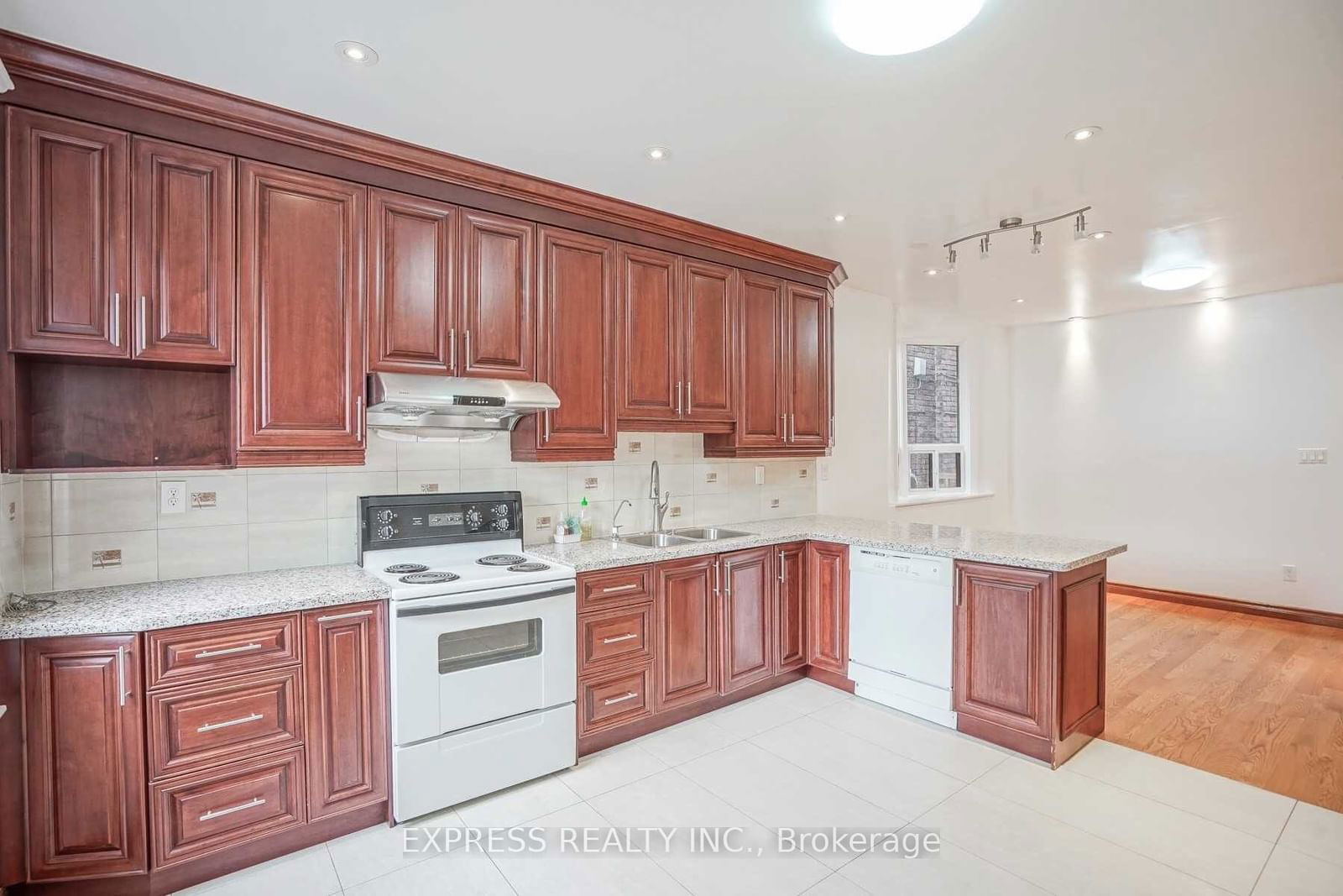 Semi-Detached House leased at Upper-932 Ossington Avenue, Toronto, Dovercourt-Wallace Emerson-Junction, M6G 3V1 - MLS: W11912918