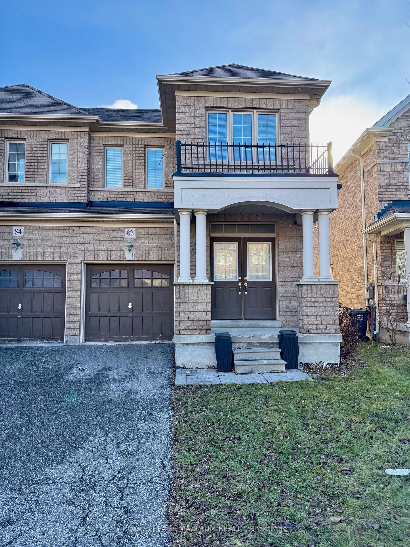 Semi-Detached House leased at 82 Clearfield Drive, Brampton, Bram East, L6P 3J4 - MLS: W11913002