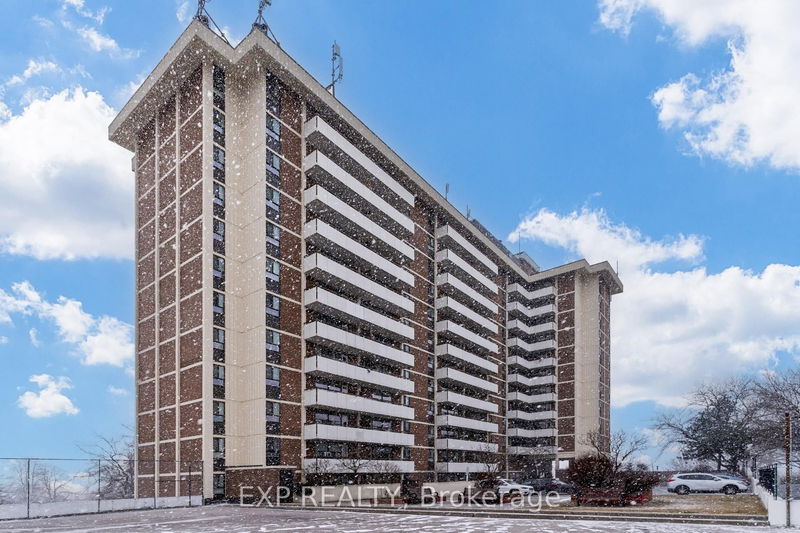 home for lease on 815-541 Blackthorn Avenue