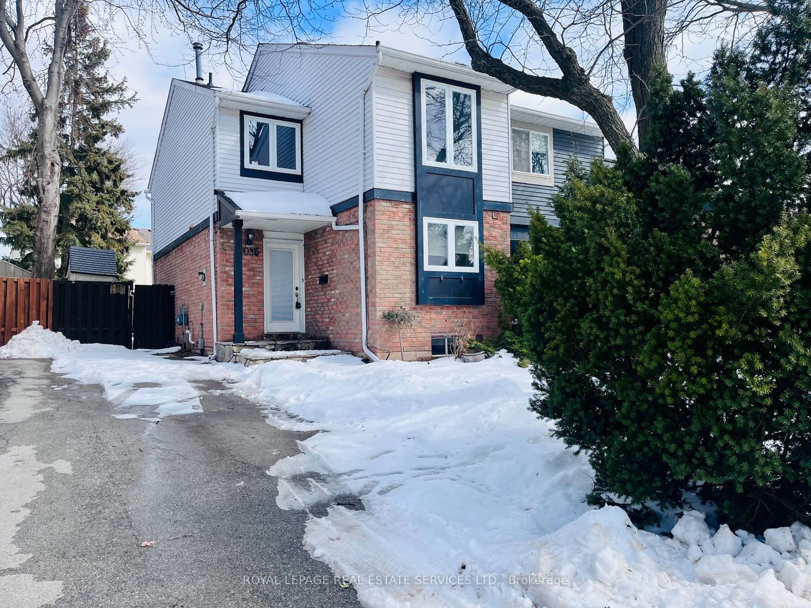 Semi-Detached House leased at 1035 Elizabeth Place, Oakville, Iroquois Ridge South, L6H 3H8 - MLS: W11913127