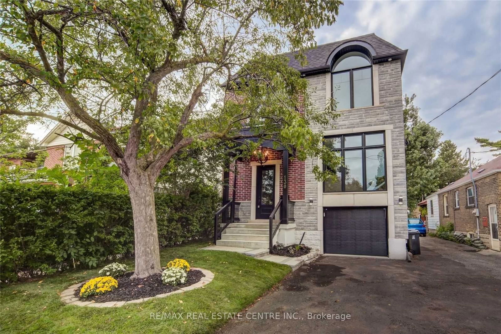 Detached House leased at 130 Lake Crescent, Toronto, Mimico, M8V 1W1 - MLS: W11913193