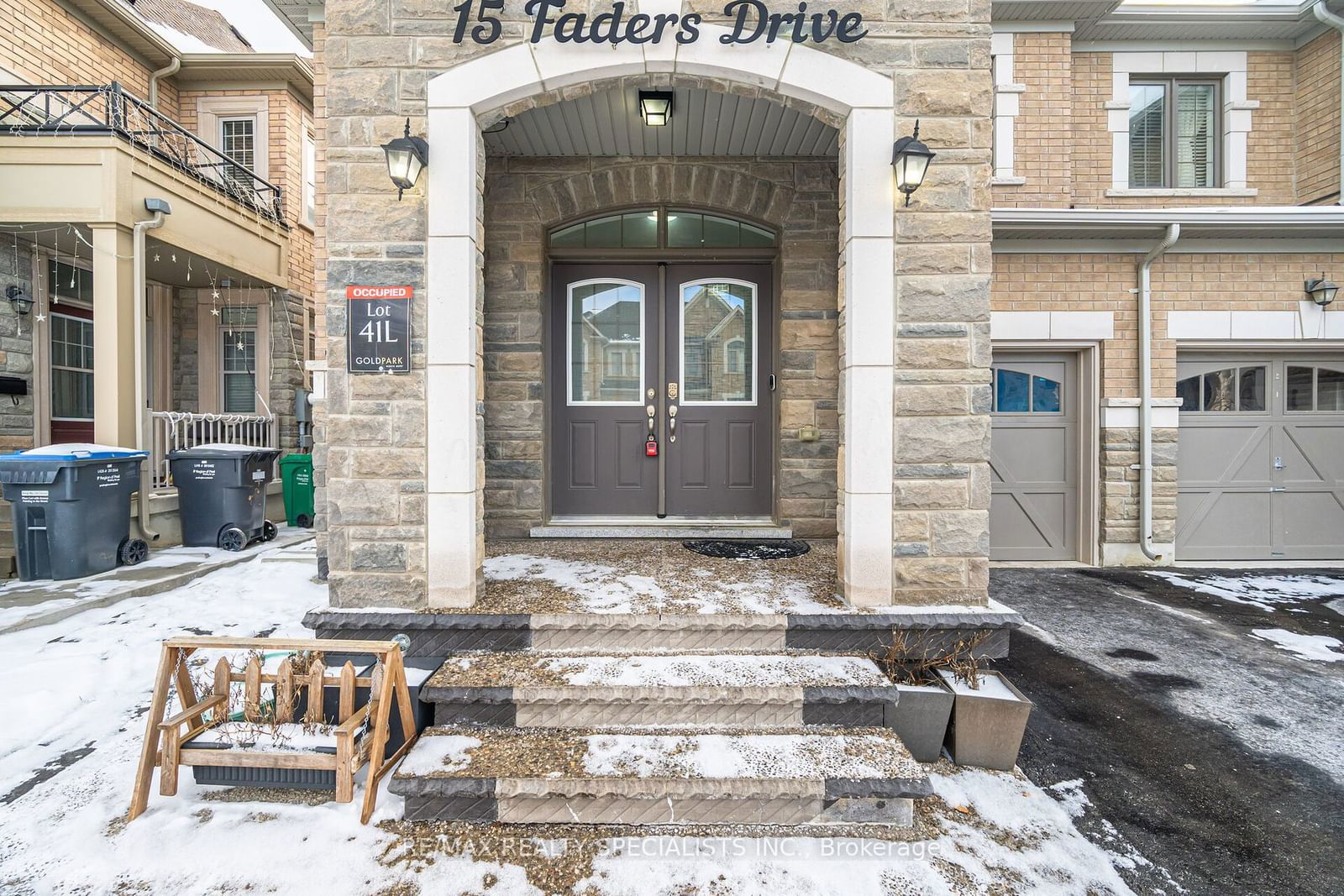 Semi-Detached House sold at 15 Faders Drive, Brampton, Northwest Brampton, L7A 4Y2 - MLS: W11913284