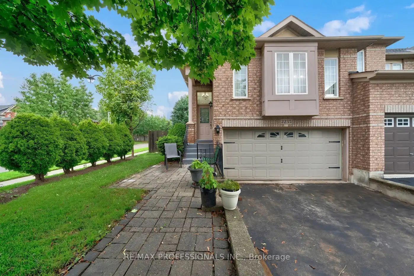 Townhouse for sale at 2235 Hummingbird Way, Oakville, West Oak Trails, L6M 3Z6 - MLS: W11913323