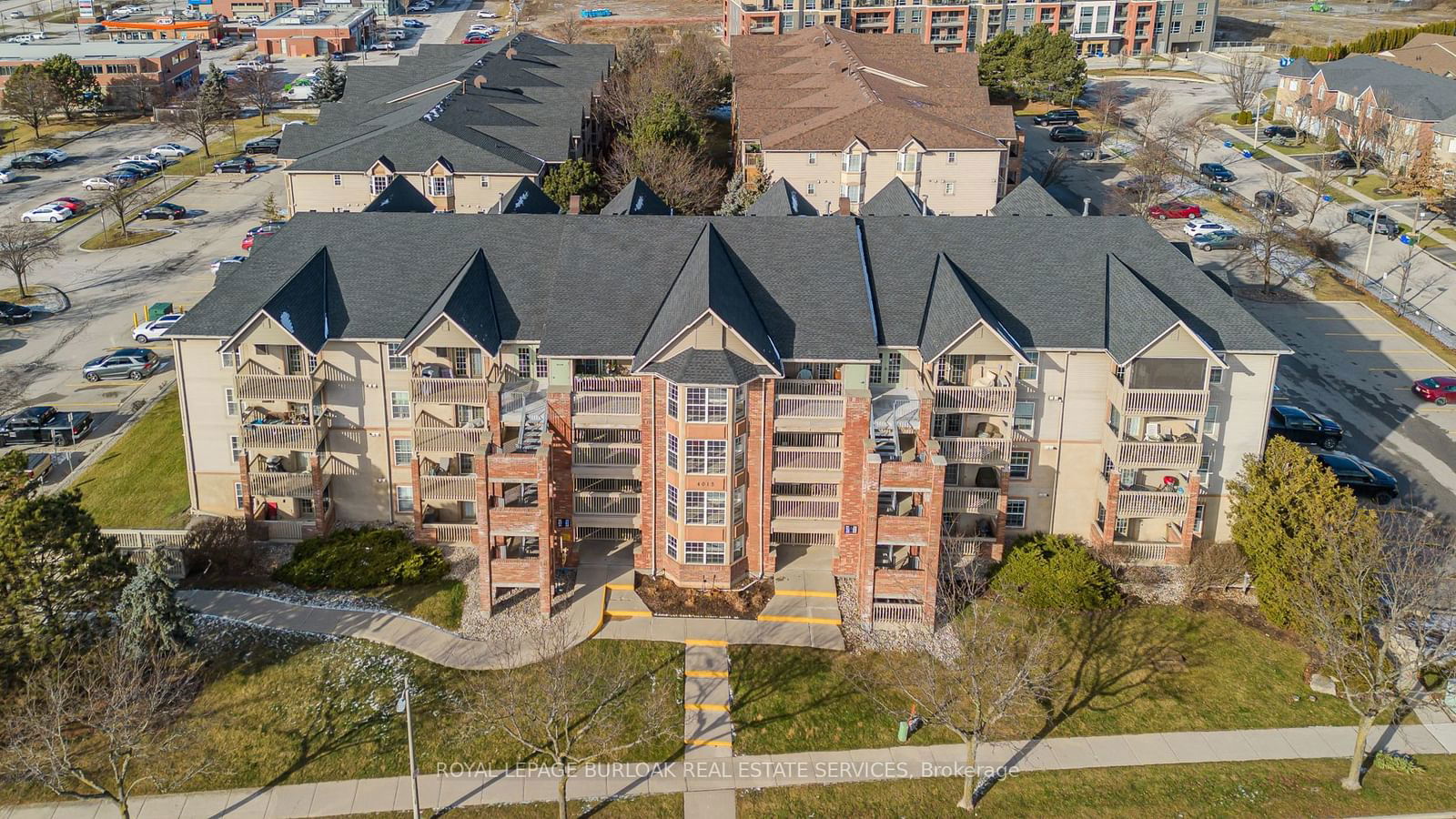 Condo for sale at 404-4015 Kilmer Drive, Burlington, Tansley, L7M 4M4 - MLS: W11913660