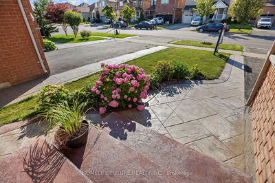 652 Twain Ave, Mississauga - Meadowvale Village image-0-2