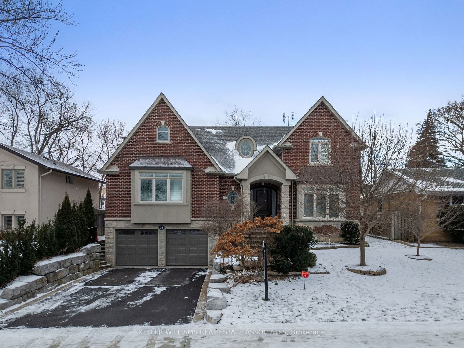 Detached House for sale at 22 Joymar Drive, Mississauga, Streetsville, L5M 1E9 - MLS: W11913853